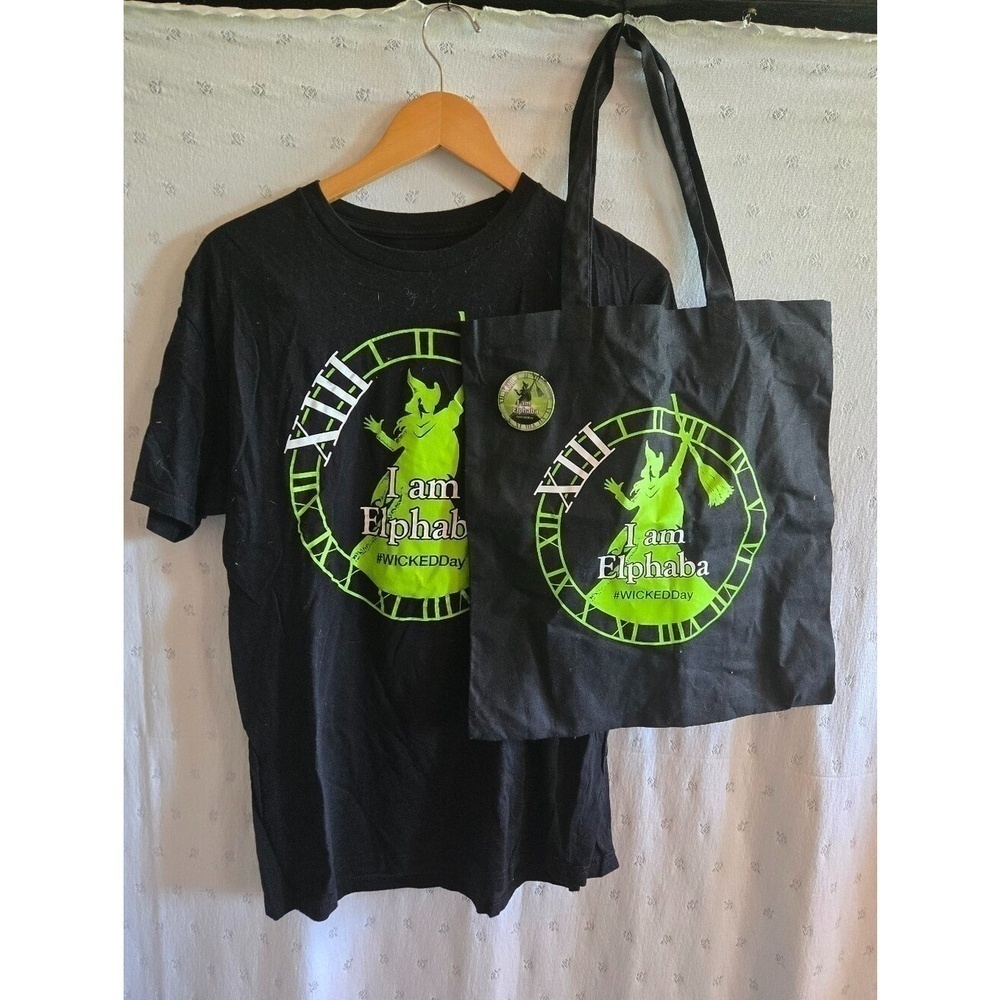 "I Am Elphaba" Wicked Day 2016 Broadway Green Graphic Tee, Button Pin & Tote Set